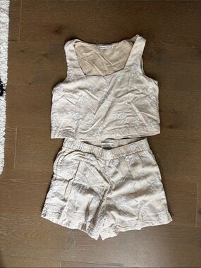 Abercrombie & Fitch Cream Embroidered Crop Tank Top